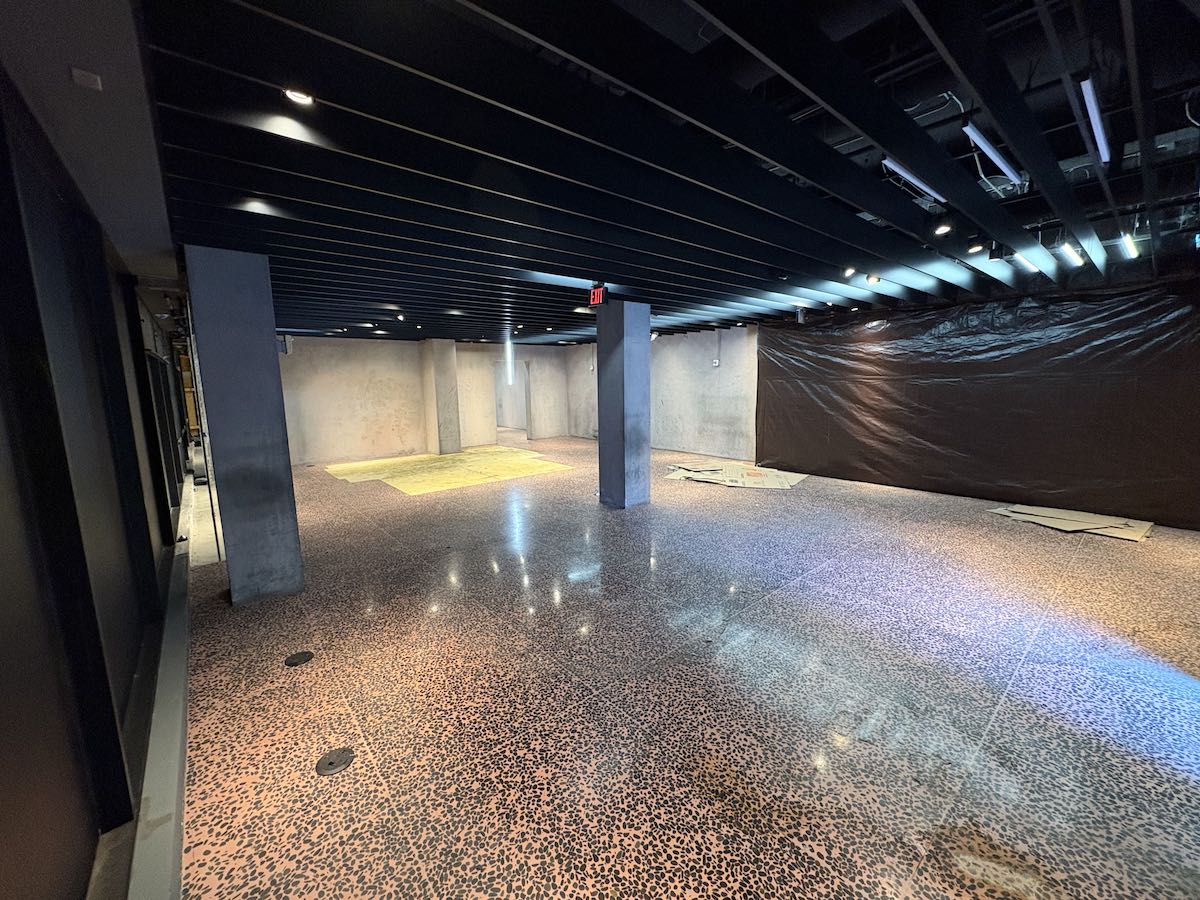 855 S Broadway Retail Photo 2