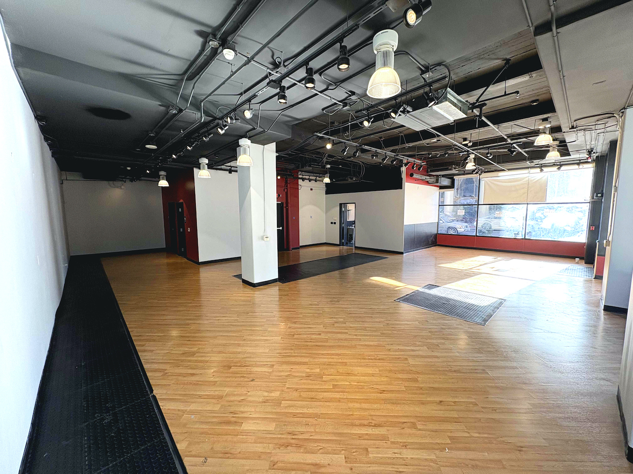 215 W 7th Street Photo 1