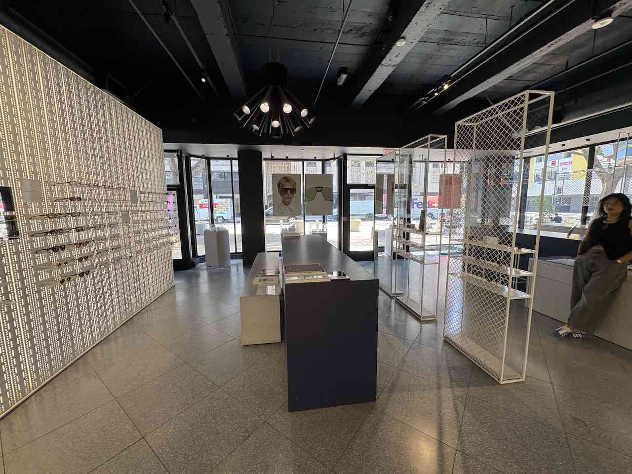 847 S Broadway storefront display windows